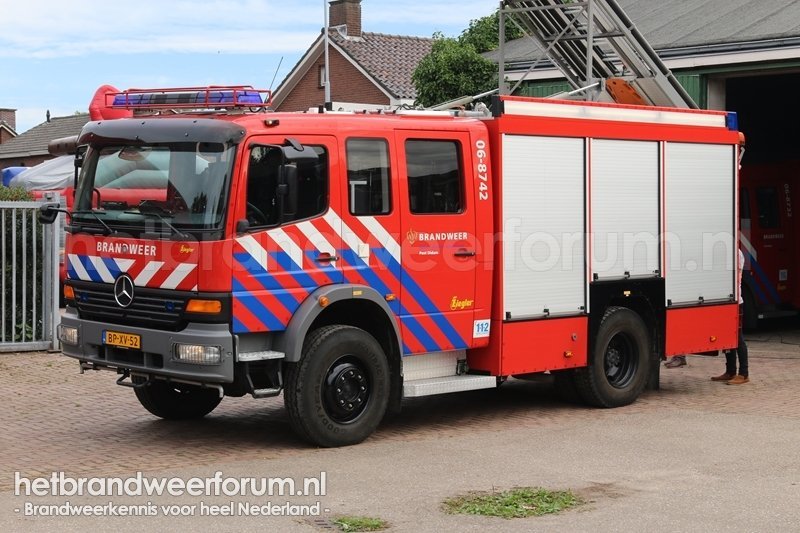 06-8742 Tankautospuit