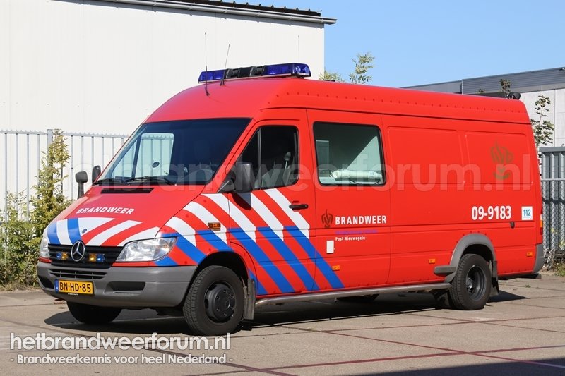 09-9183 Personeels/Materiaalvoertuig