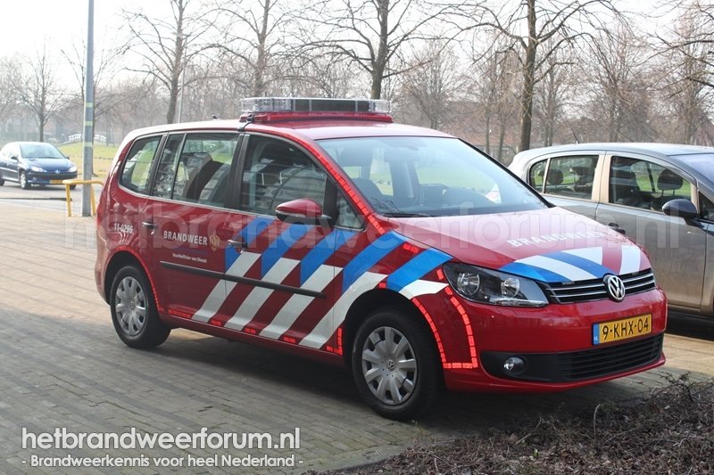 11-0296 Dienstauto (9-KHX-04)