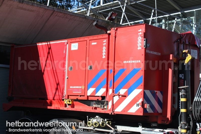 11-0664 Dompelpomphaakarmbak