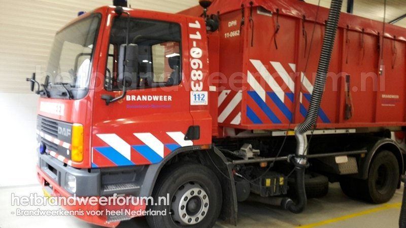 11-0683 Haakarmvoertuig (VX-80-NN)