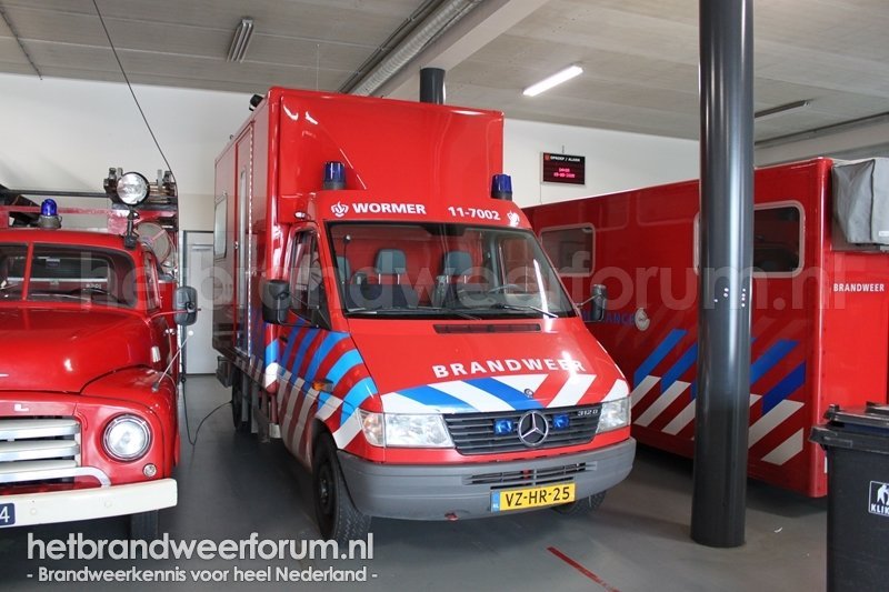 11-7002 Personeels/Materiaalvoertuig (VZ-HR-25)