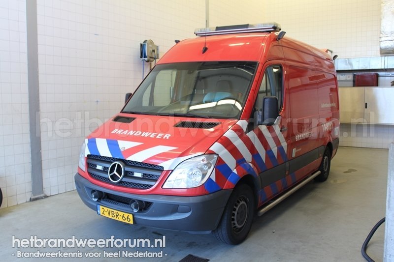 11-8081 Adembeschermingsvoertuig