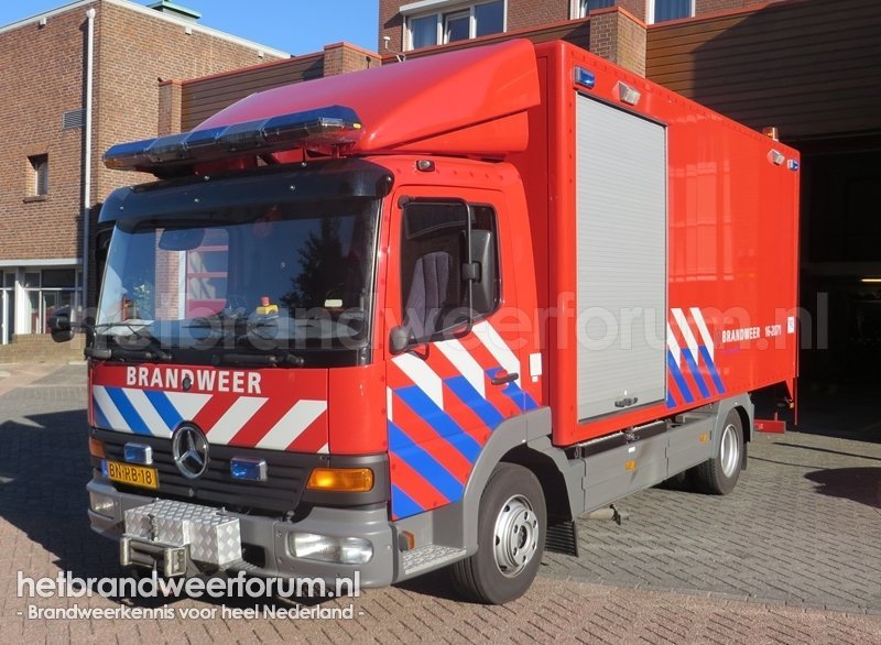 16-2071 Hulpverleningsvoertuig