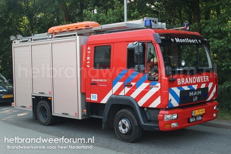 47-817 Personeels/Materiaalvoertuig