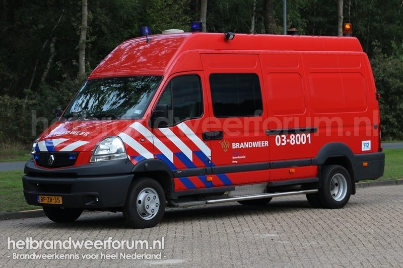 03-8001 Personeels/Materiaalvoertuig