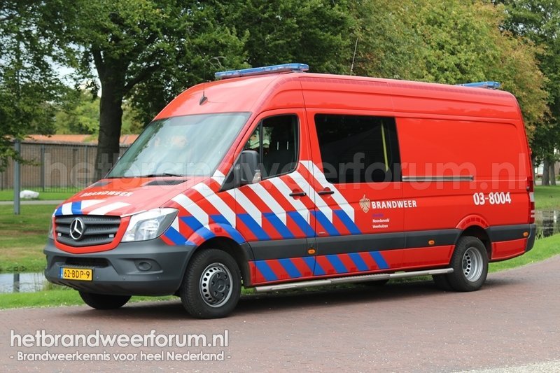 03-8004 Personeels/Materiaalvoertuig