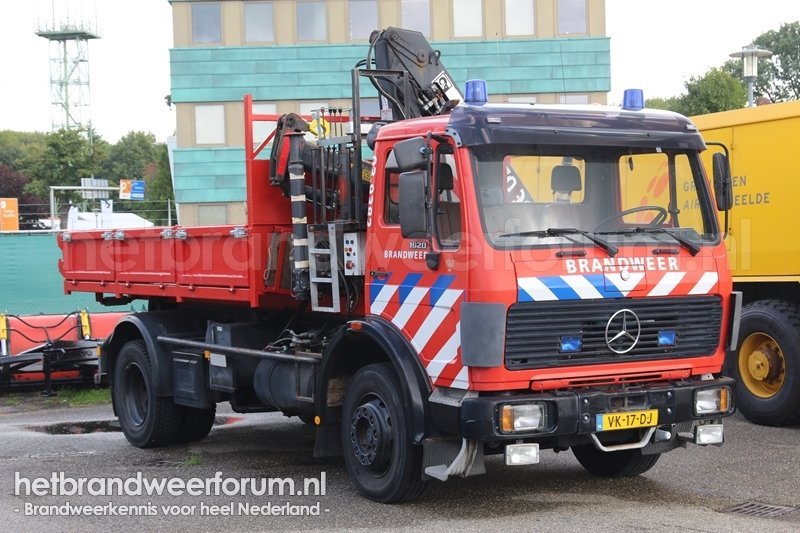 03-9382 Haakarmvoertuig