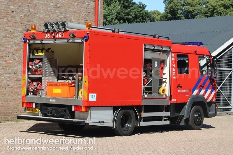 06-7461 Personeels/Materiaalvoertuig