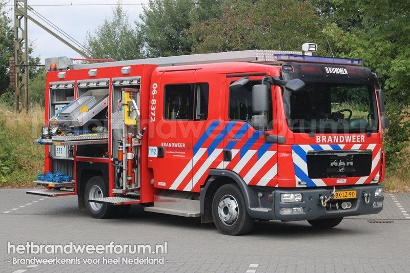 06-8372 Hulpverleningsvoertuig