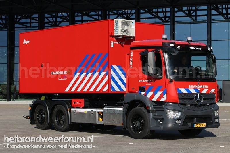 09-3981 Haakarmvoertuig