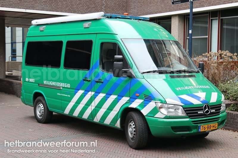 09-9093 Personeels/Materiaalvoertuig