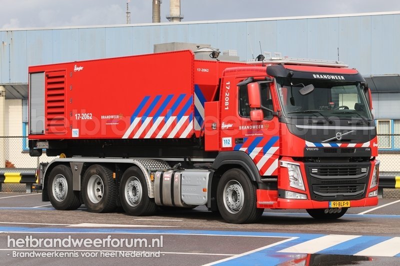 17-2081 Haakarmvoertuig