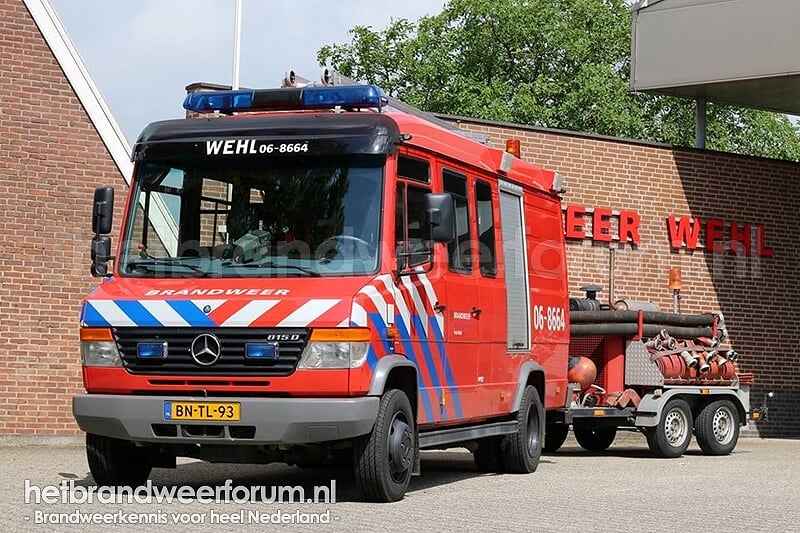 06-8664Personeels/Materiaalvoertuig