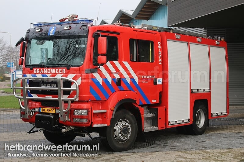 06-8541 Tankautospuit