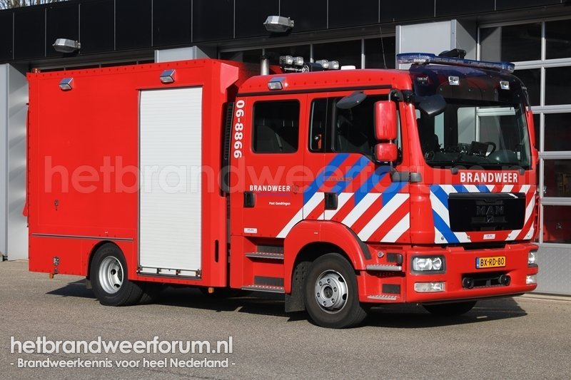 06-8866 Personeels/Materiaalvoertuig