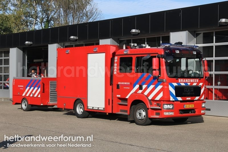 06-8866 Personeels/Materiaalvoertuig