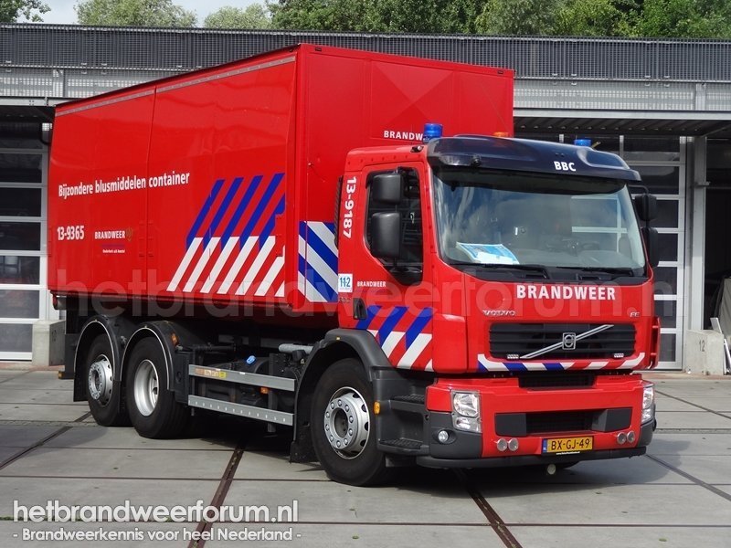 13-9187 Haakarmvoertuig