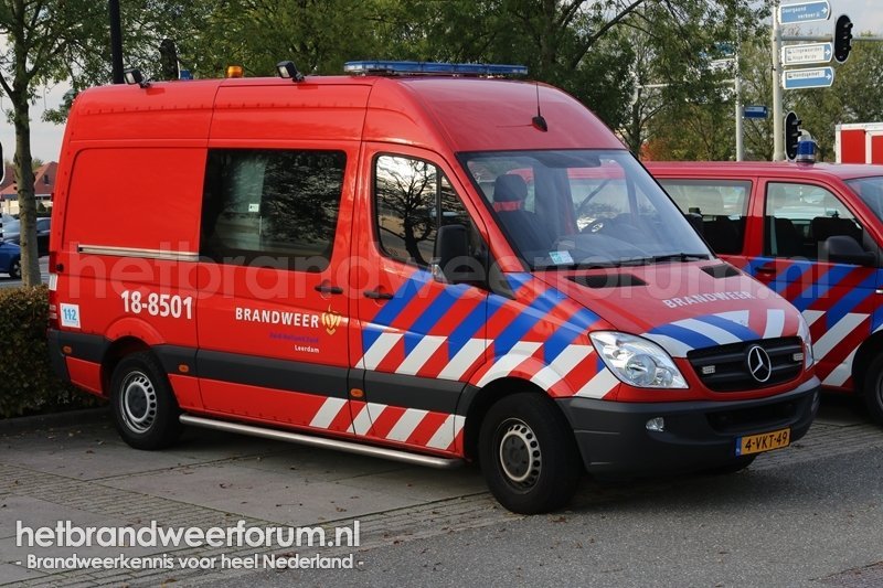 18-8501 Personeels/Materiaalvoertuig