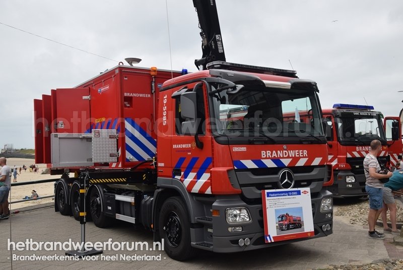 19-5985 Haakarmvoertuig