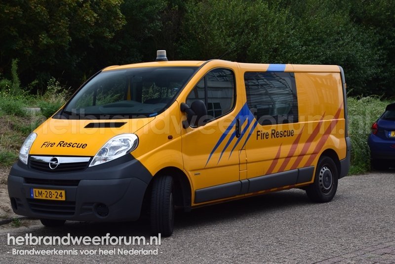 Personeels/Materialenvoertuig Woensdrecht