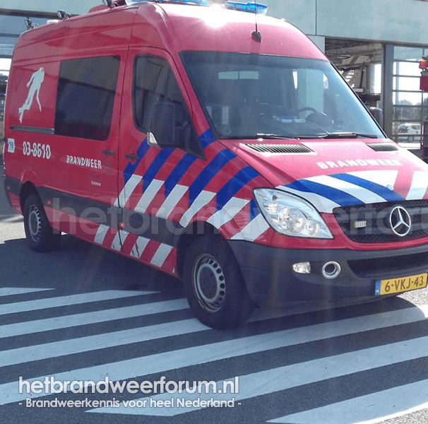 03-8610 Waterongevallenvoertuig