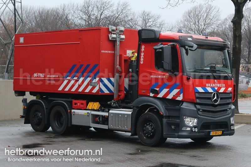 06-9689 Haakarmvoertuig