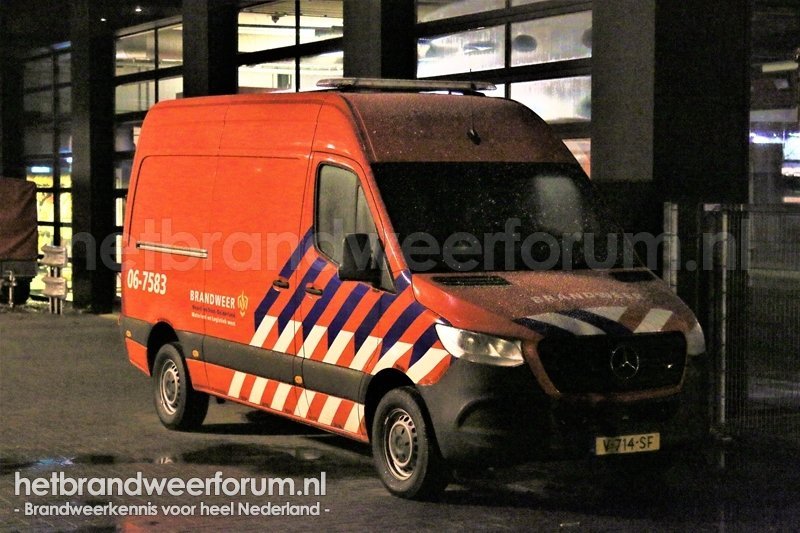 06-7583 Personeels/Materiaalvoertuig