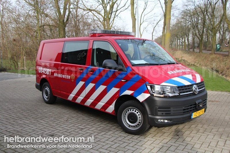 08-4581 Personeels/Materiaalvoertuig