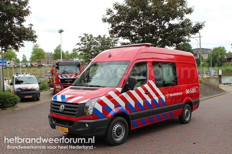 08-5281 Personeels/Materiaalvoertuig