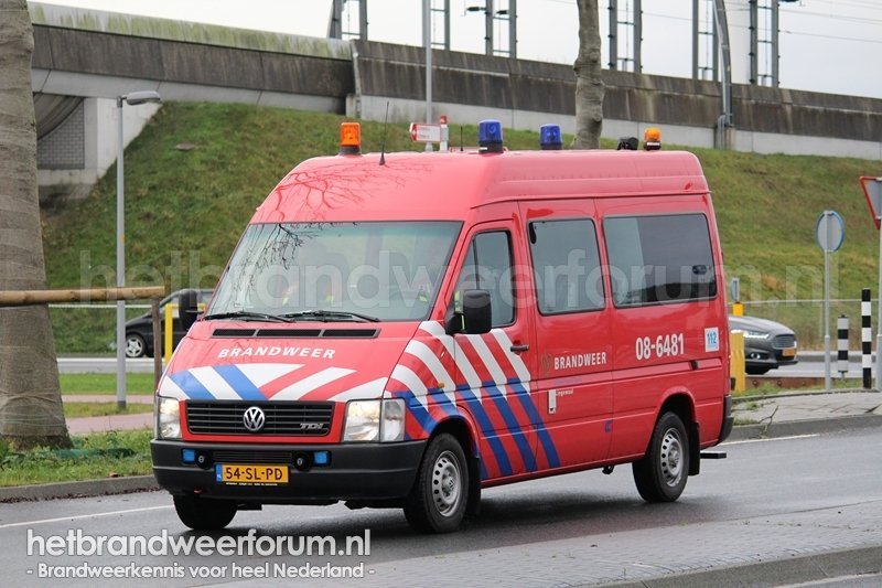 08-6481 Personeels/Materiaalvoertuig