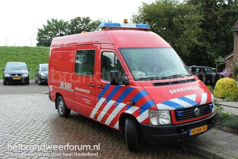 08-8281 Personeels/Materiaalvoertuig