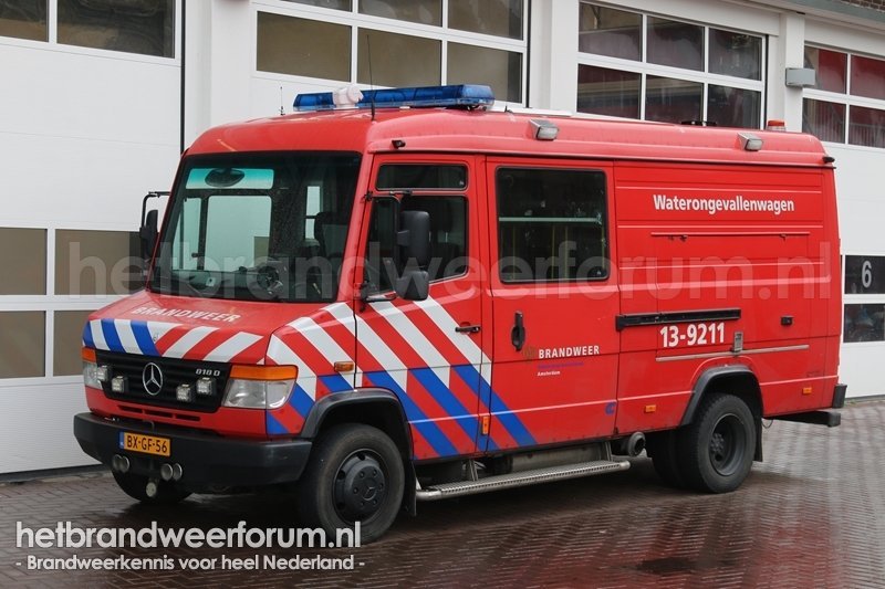 13-9211 Waterongevallenvoertuig