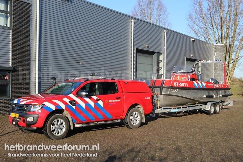 07-5980 Personeels/Materiaalwagen