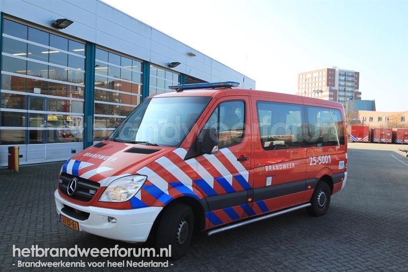 25-5001 Dienstbus (33-ZD-BJ)