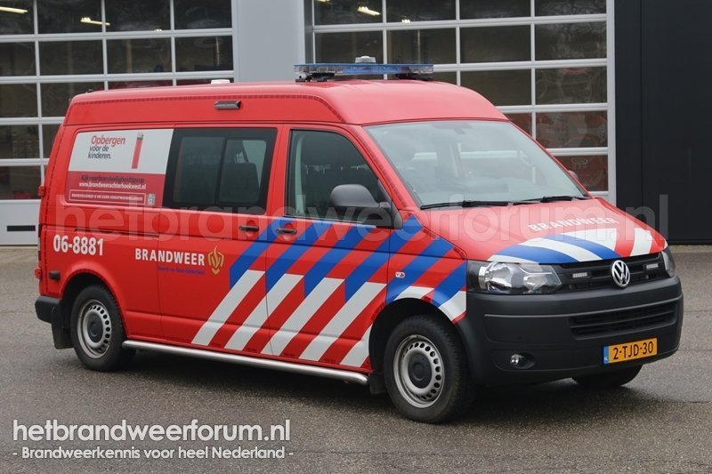 06-8881 Personeels/Materiaalvoertuig