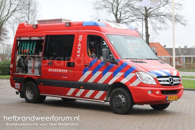 10-4761 Personeels/Materiaalvoertuig