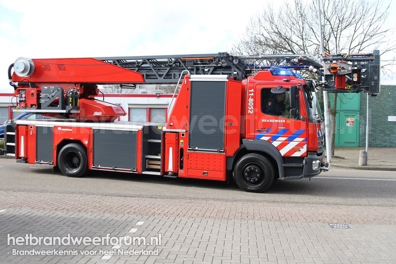 11-8052 Autoladder