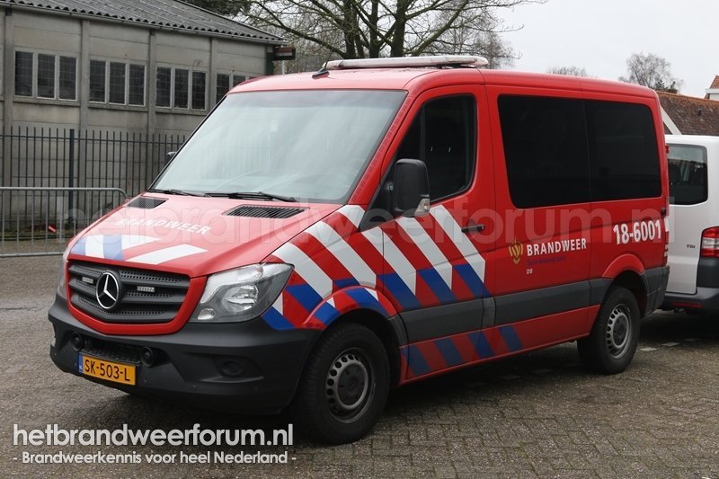 18-6001 Dienstbus