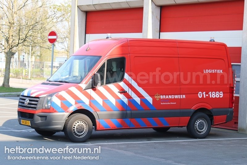 01-1889 Personeels/Materiaalvoertuig