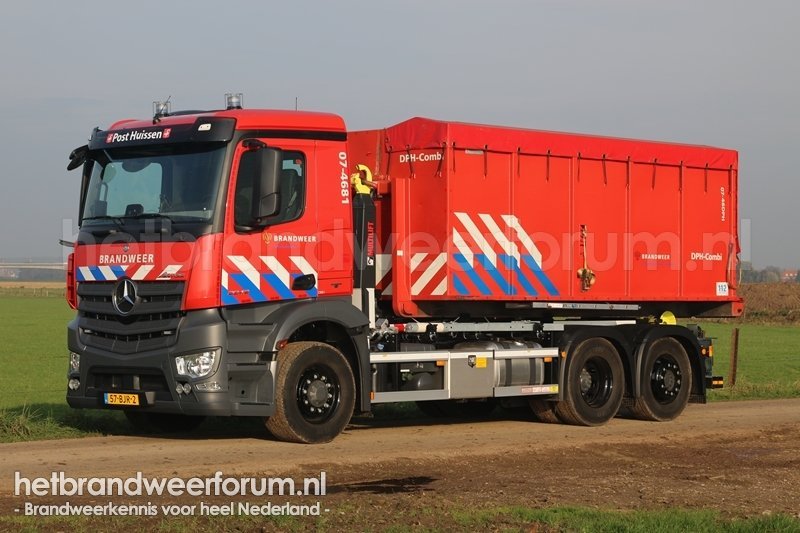 07-4682 Haakarmvoertuig