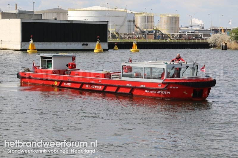 13-2361 Blusboot Jan van der Heijden 4
