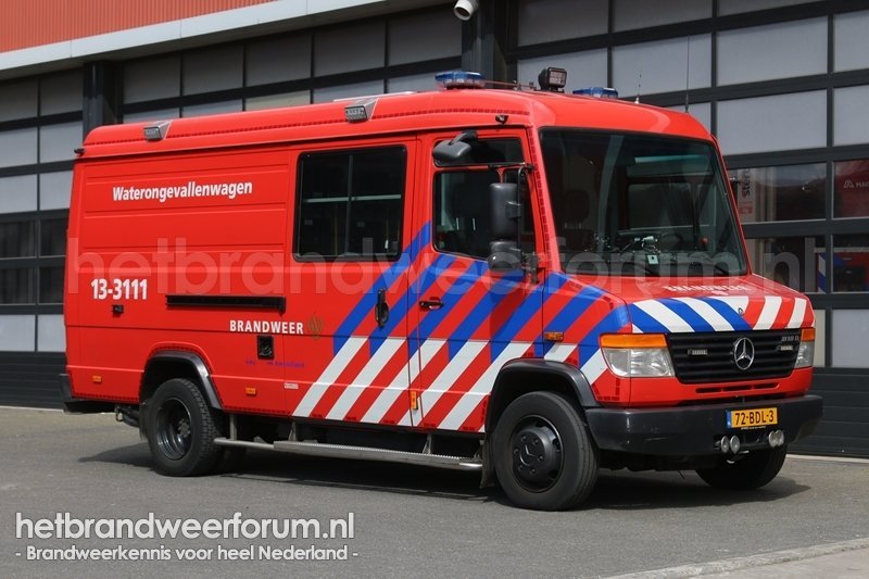 13-3111 Waterongevallenvoertuig