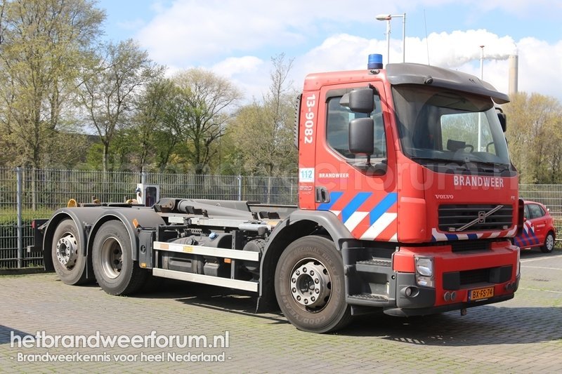 13-9082 Haakarmvoertuig