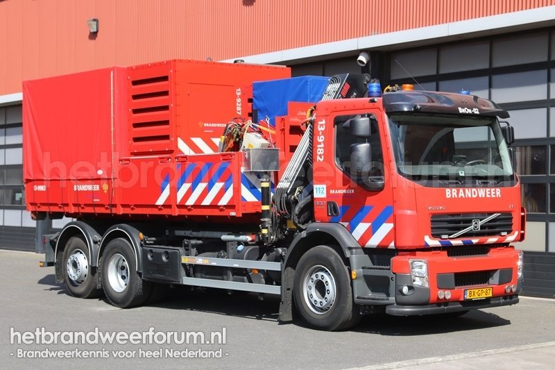 13-9182 Haakarmvoertuig