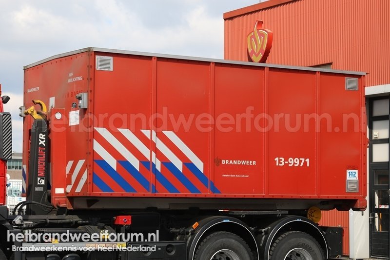 13-9971 Hulpverleningshaakarmbak Rampenterreinverlichting