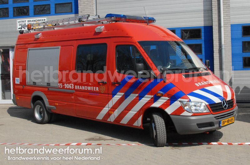 15-9063 Snel interventie voertuig