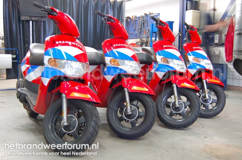 581 582 583 584 Brandweerscooter