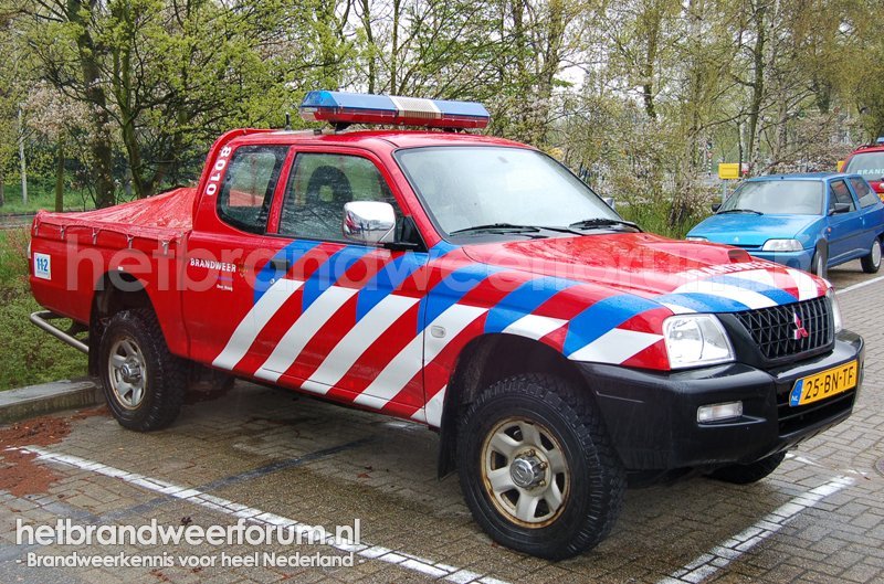 8010 Personen/materialen voertuig