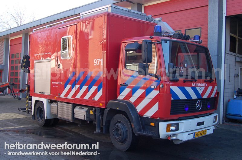 971 Hulpverleningsvoertuig